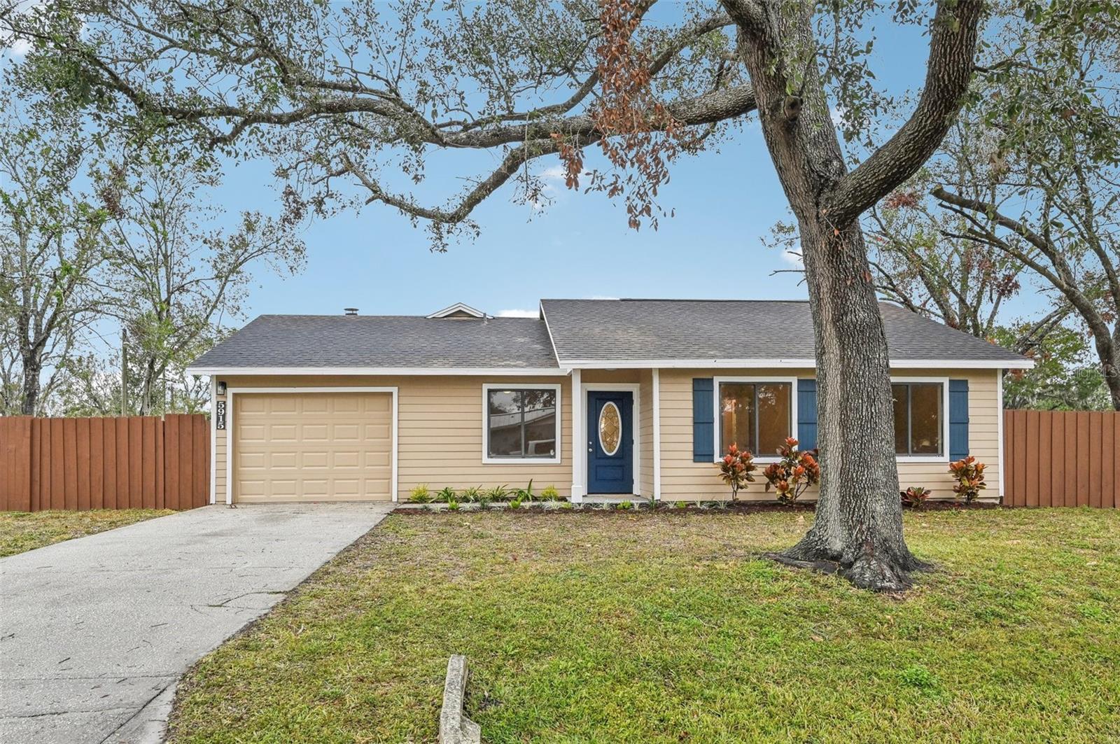 5915 29TH AVENUE DR E, BRADENTON, FL, 34208
