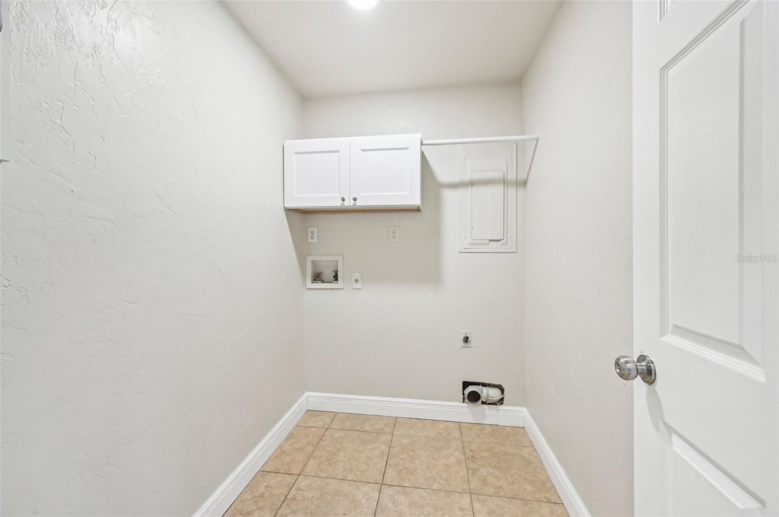 5915 29TH AVENUE DR E, BRADENTON, FL, 34208