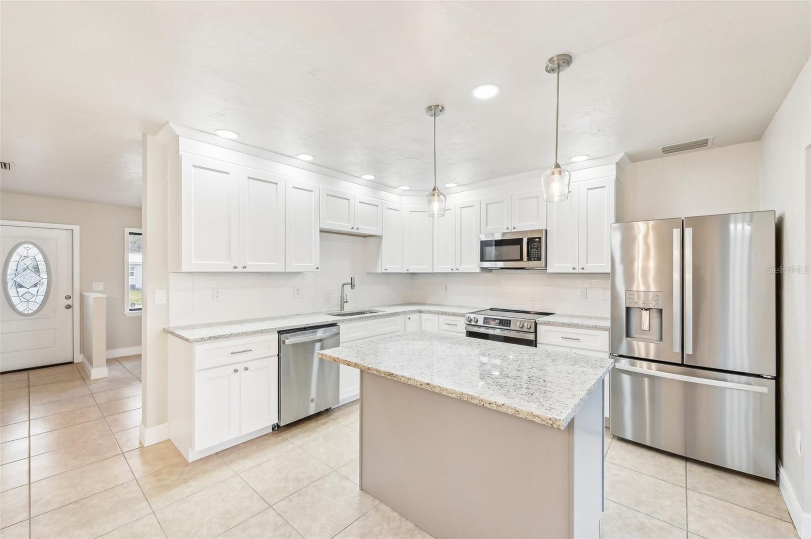 5915 29TH AVENUE DR E, BRADENTON, FL, 34208