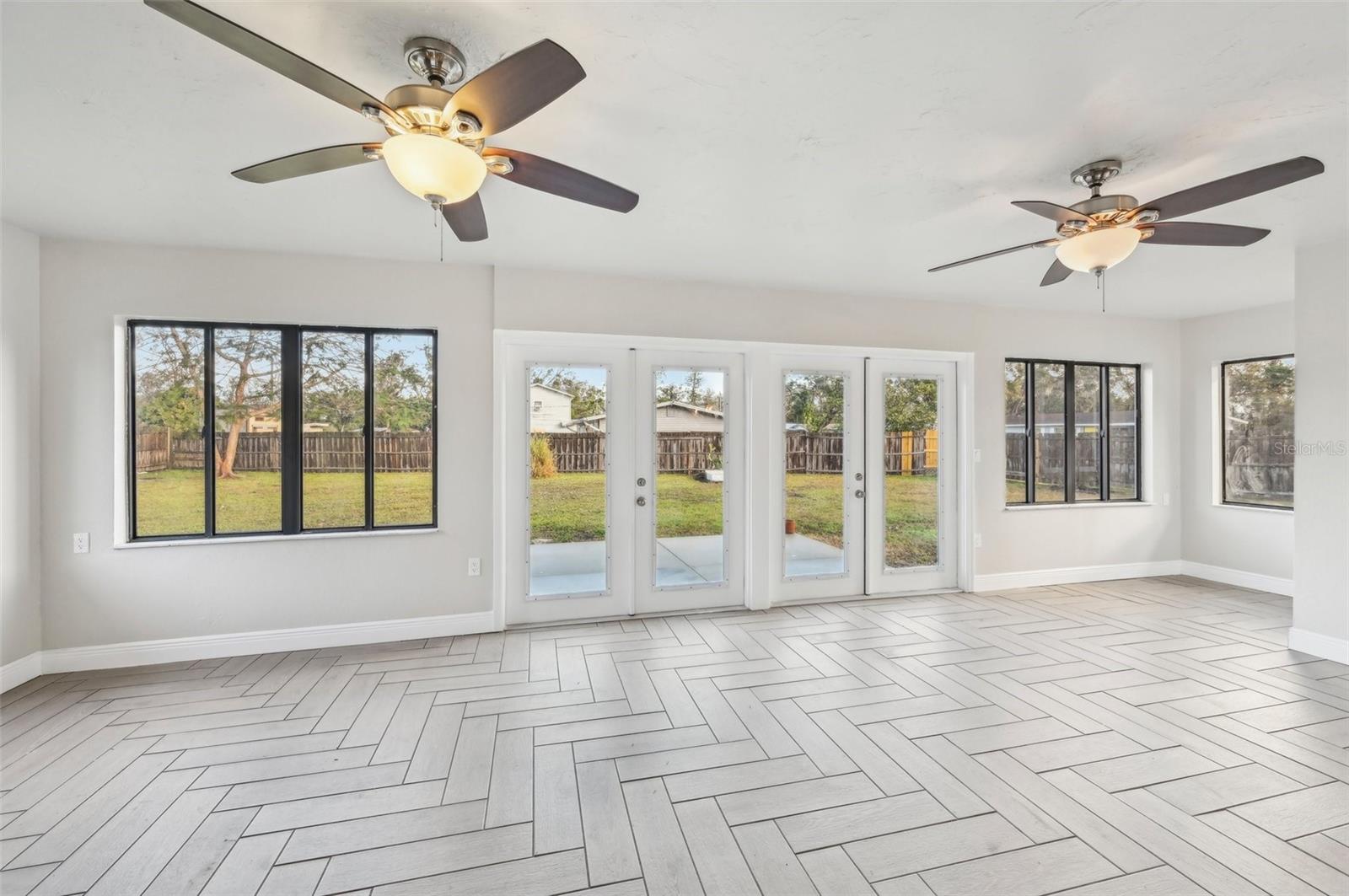 5915 29TH AVENUE DR E, BRADENTON, FL, 34208
