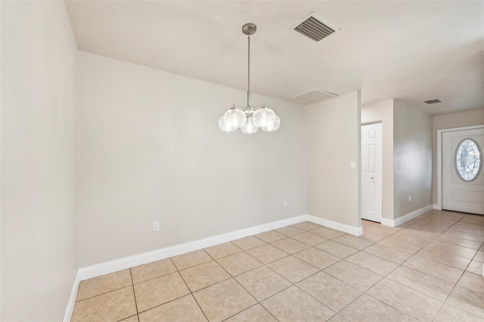5915 29TH AVENUE DR E, BRADENTON, FL, 34208