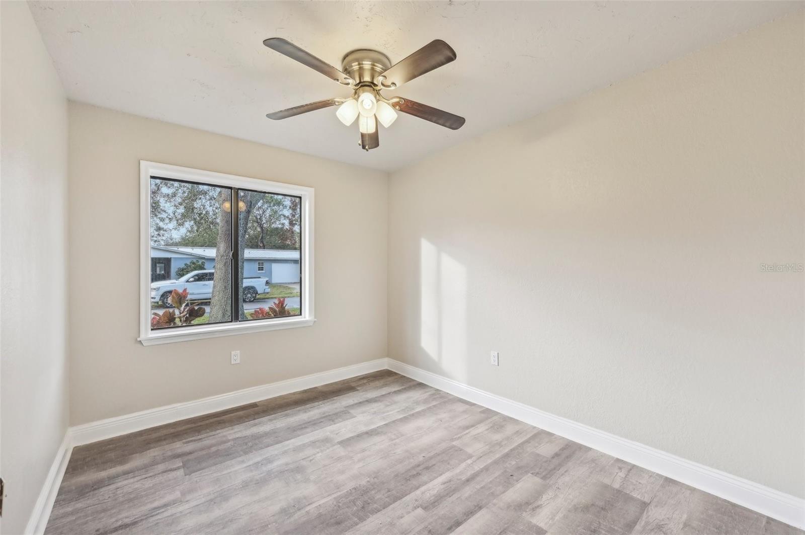 5915 29TH AVENUE DR E, BRADENTON, FL, 34208