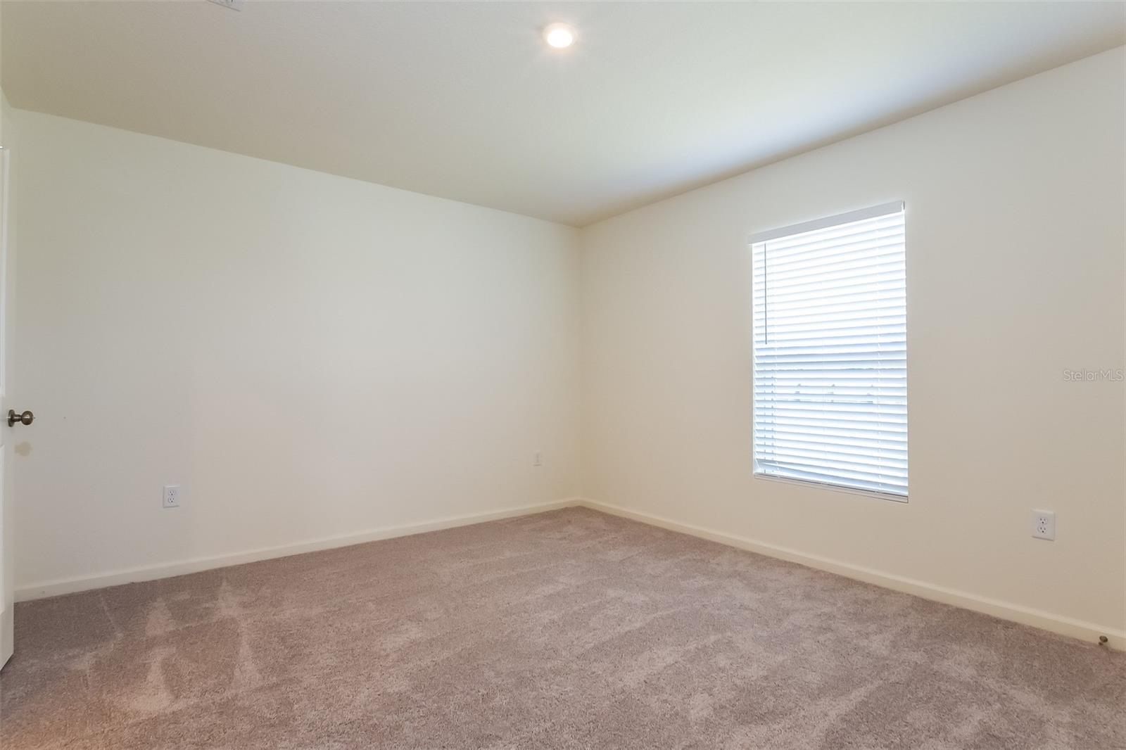 2007 IOWA DR, SUMTERVILLE, FL, 33585