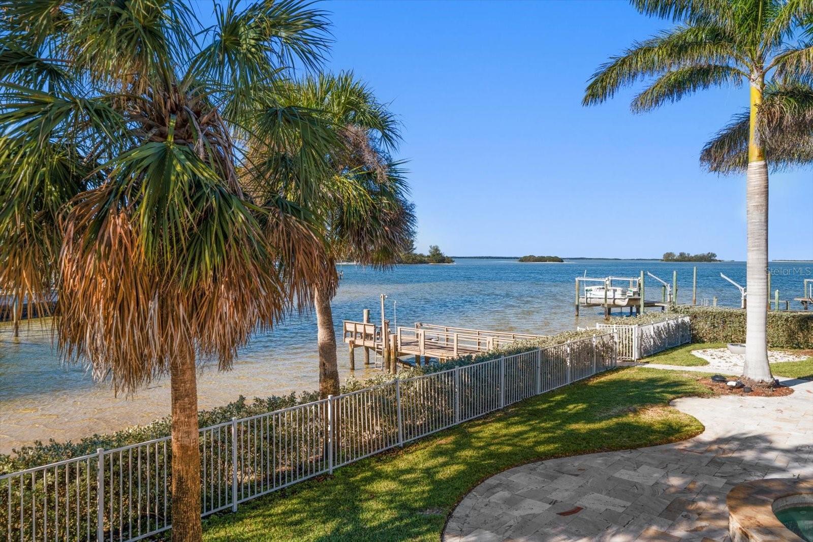 103 SHORE DR, DUNEDIN, FL, 34698