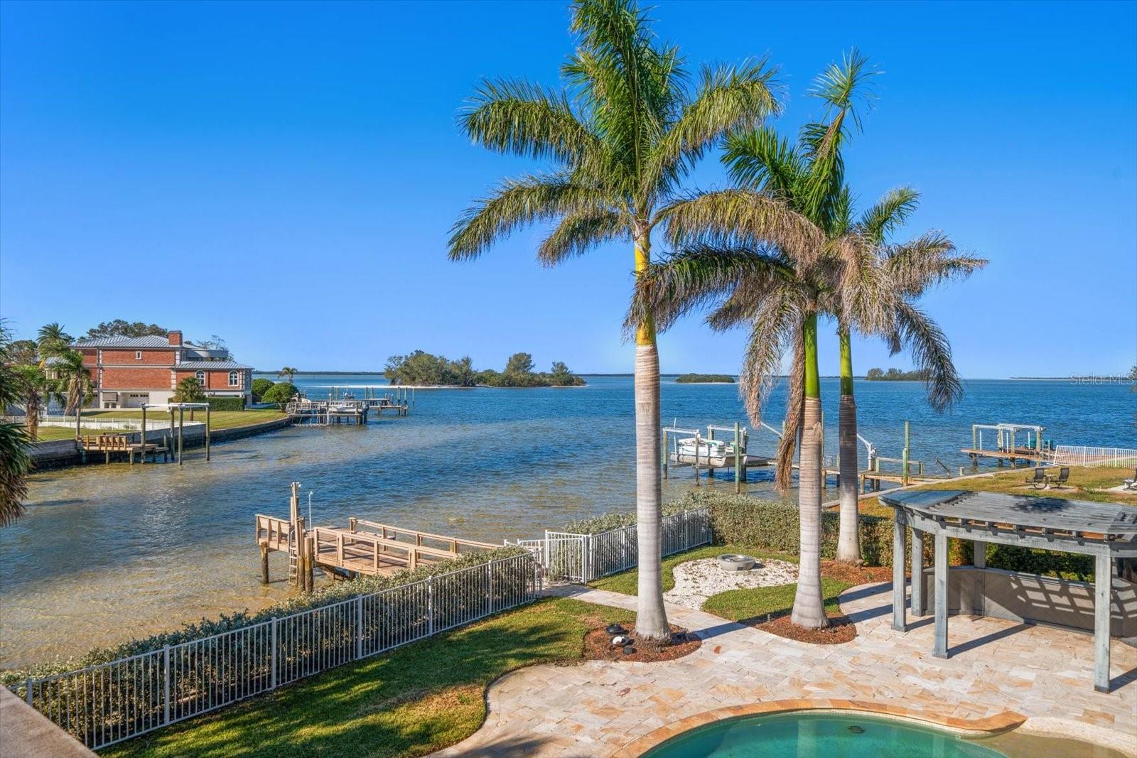 103 SHORE DR, DUNEDIN, FL, 34698