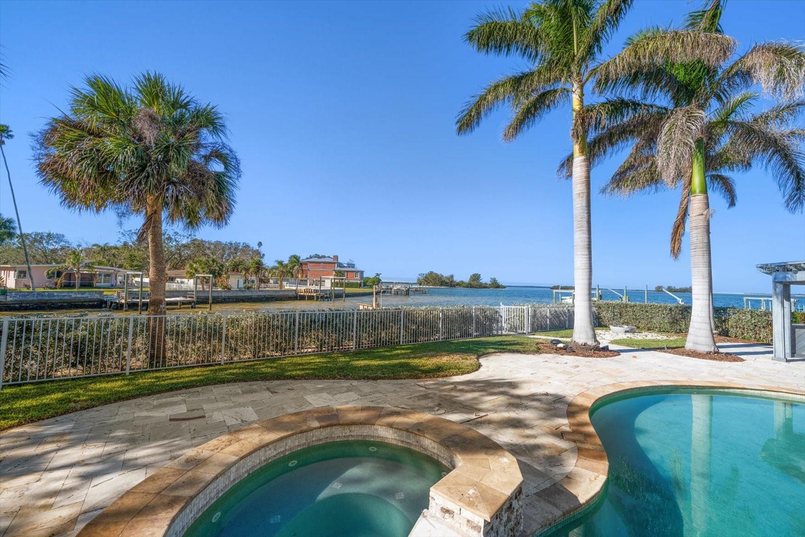 103 SHORE DR, DUNEDIN, FL, 34698