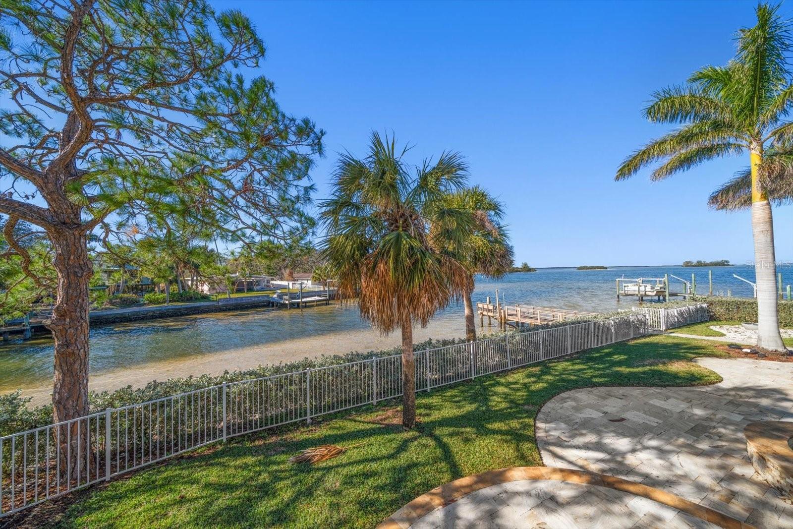 103 SHORE DR, DUNEDIN, FL, 34698