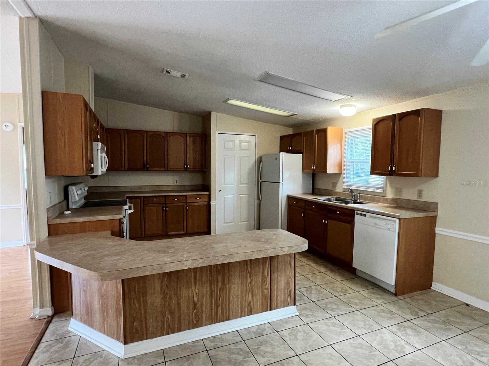 TAFT TOWN, ORLANDO, FL, 32824