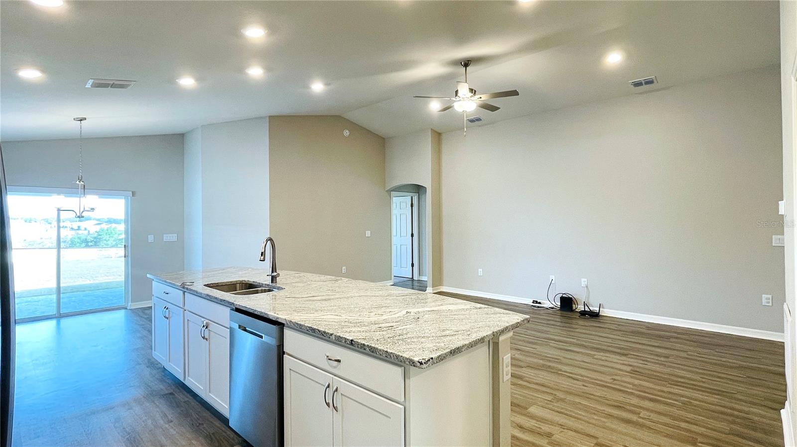 1387 MOUNTAIN FLOWER LN, DAVENPORT, FL, 33837