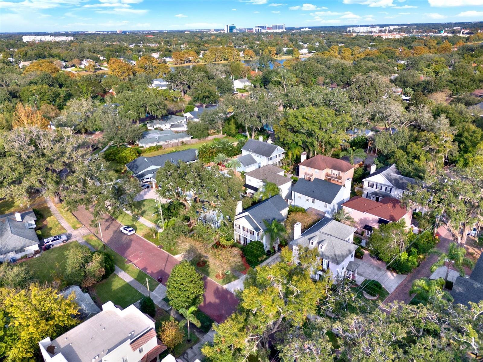 833 ELLWOOD AVE, ORLANDO, FL, 32804