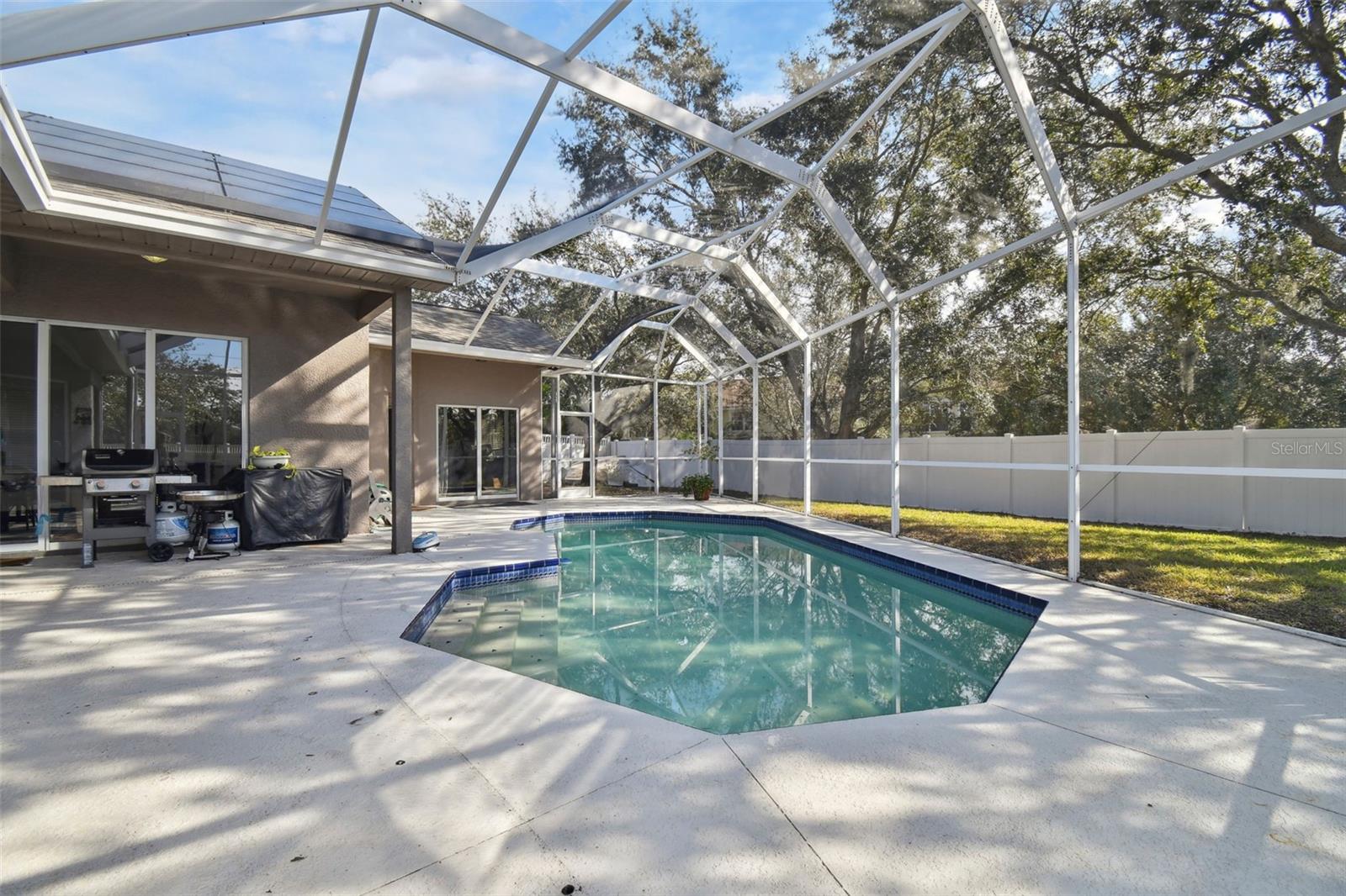 609 SALT LAKE DR, TARPON SPRINGS, FL, 34689