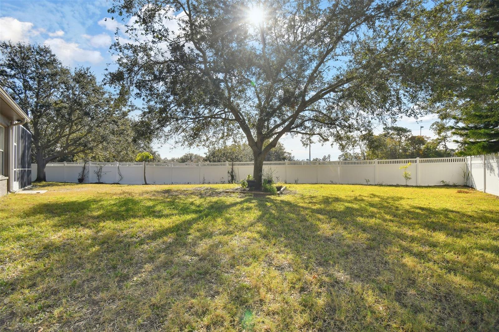 609 SALT LAKE DR, TARPON SPRINGS, FL, 34689