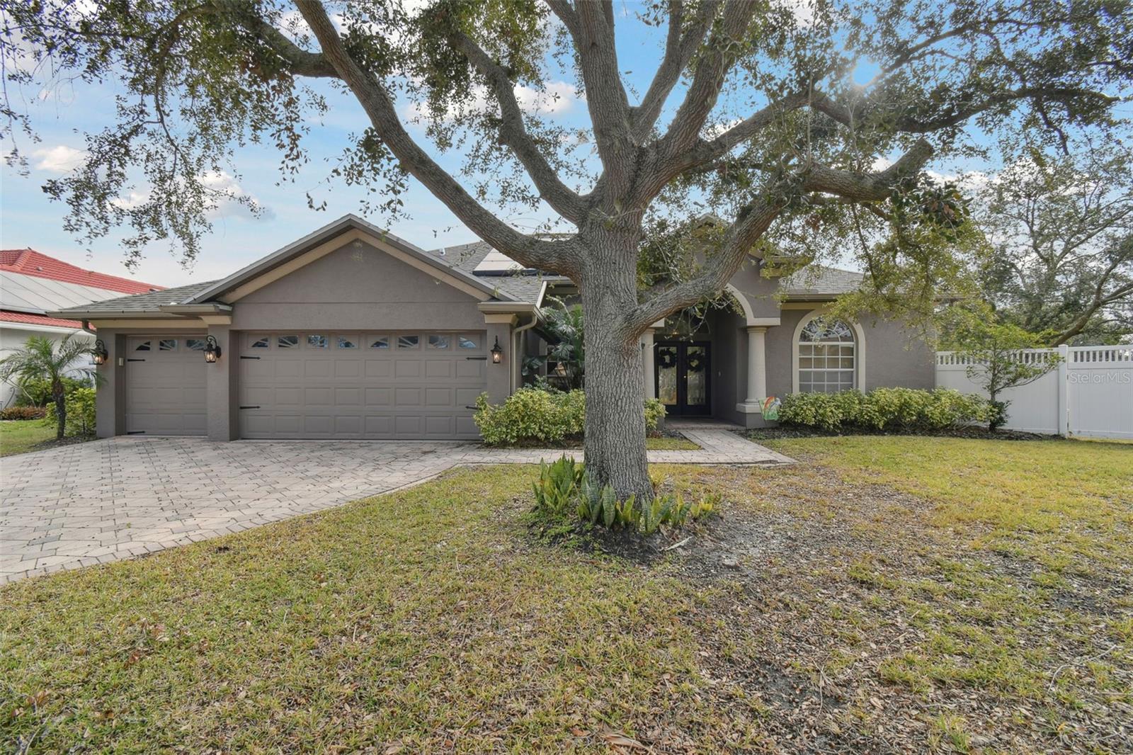 609 SALT LAKE DR, TARPON SPRINGS, FL, 34689