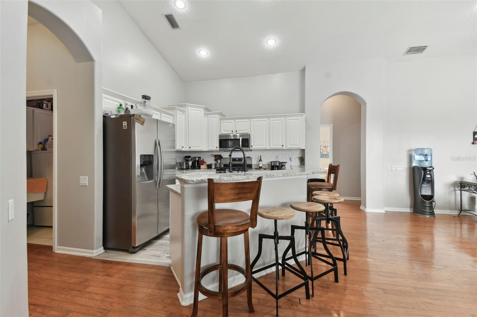 609 SALT LAKE DR, TARPON SPRINGS, FL, 34689