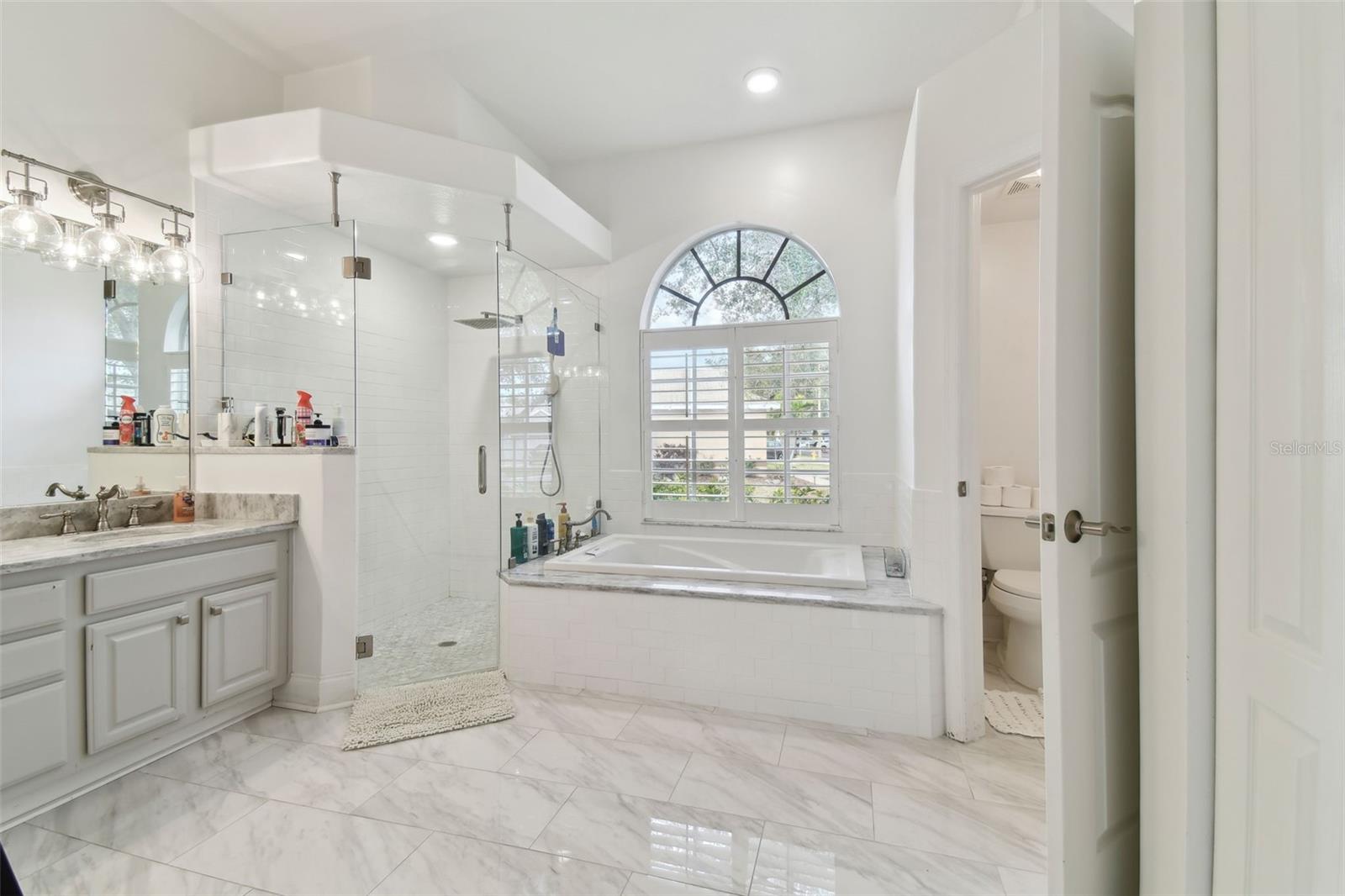 609 SALT LAKE DR, TARPON SPRINGS, FL, 34689