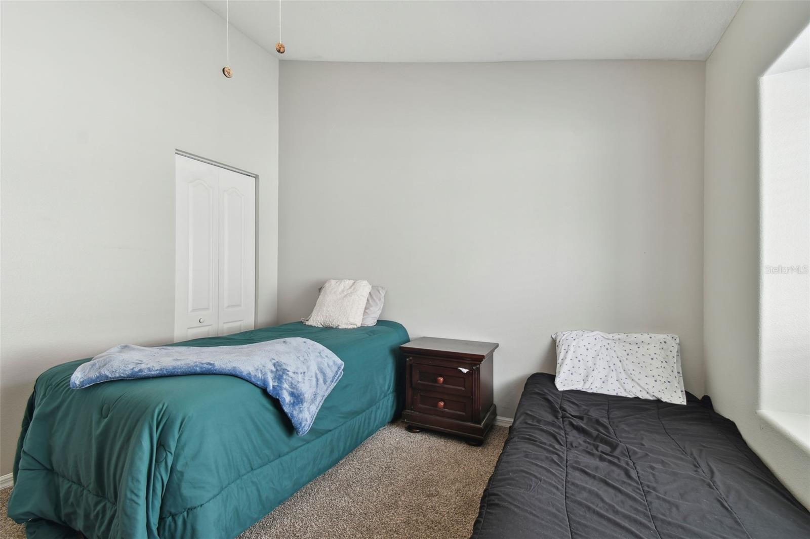 609 SALT LAKE DR, TARPON SPRINGS, FL, 34689