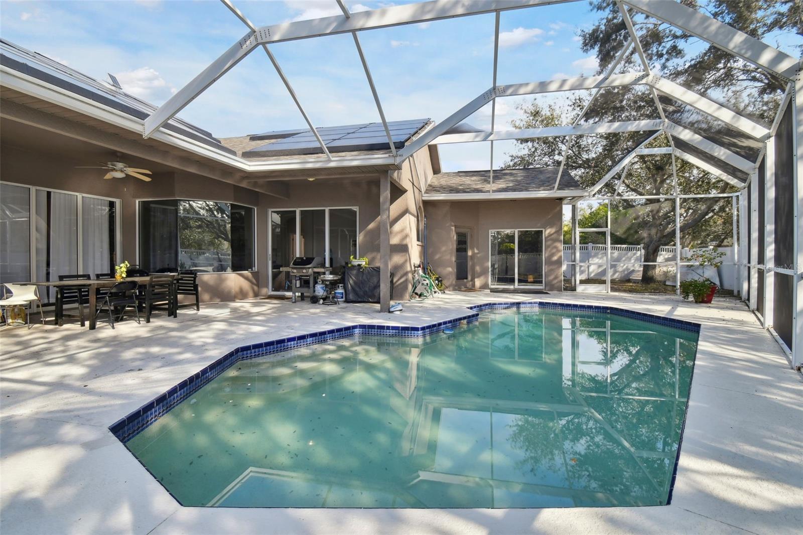 609 SALT LAKE DR, TARPON SPRINGS, FL, 34689
