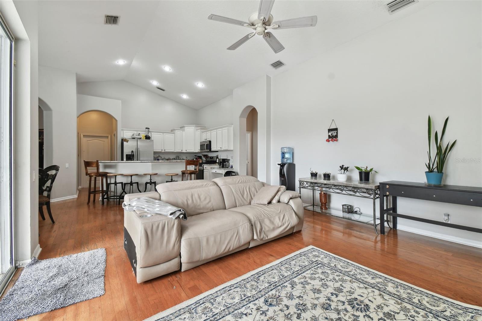 609 SALT LAKE DR, TARPON SPRINGS, FL, 34689