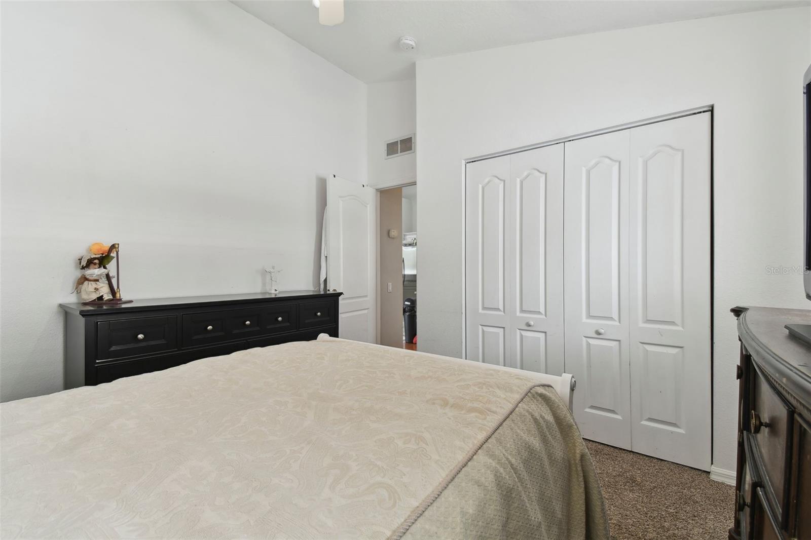 609 SALT LAKE DR, TARPON SPRINGS, FL, 34689