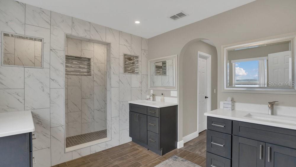3433 GLOSSY LEAF LN, CLERMONT, FL, 34711