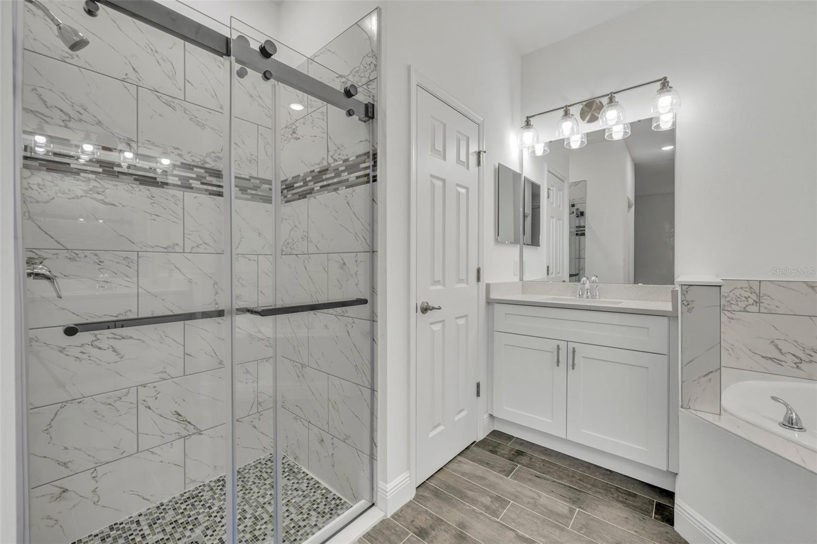 2402 WEATHERFORD DR, DELTONA, FL, 32738