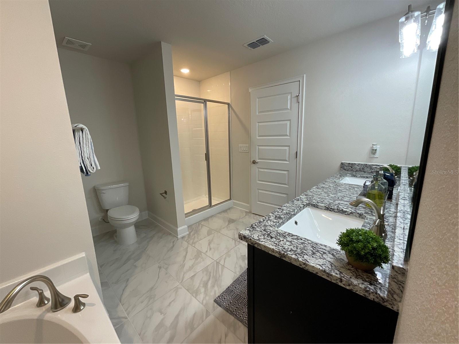 1012 ANCHORAGE STREET, LEESBURG, FL, 34748