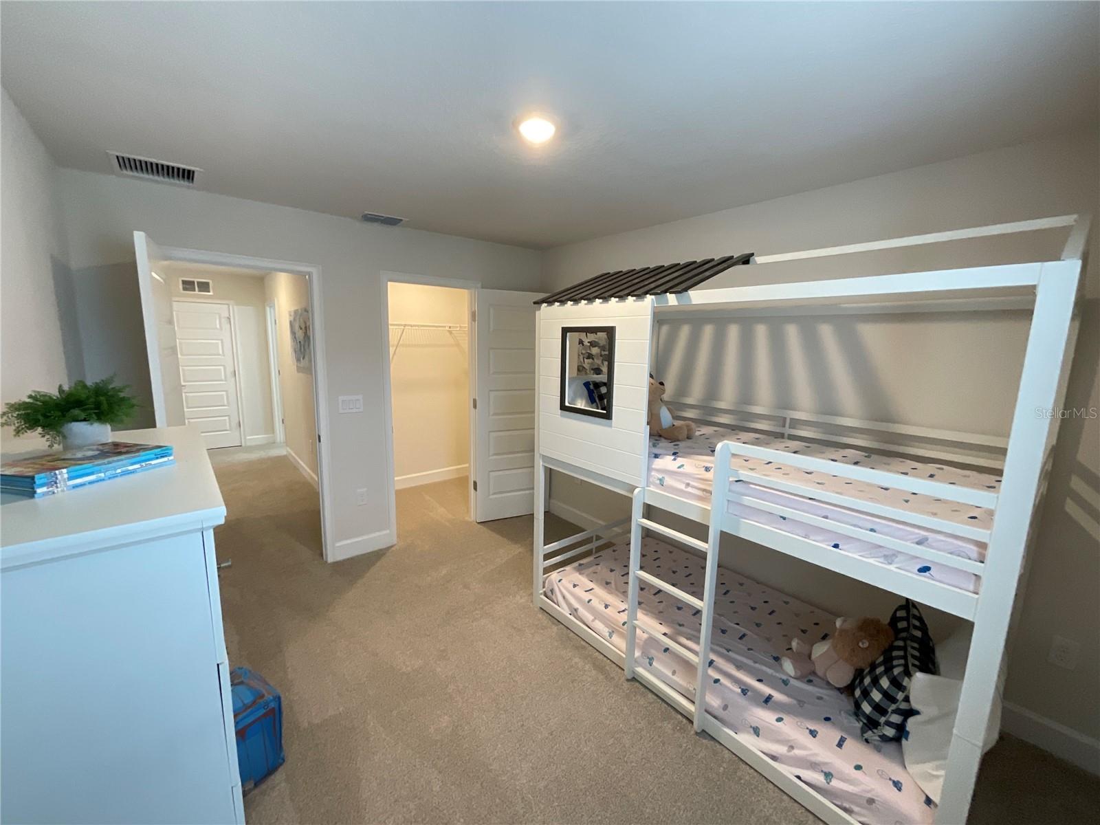 1012 ANCHORAGE STREET, LEESBURG, FL, 34748