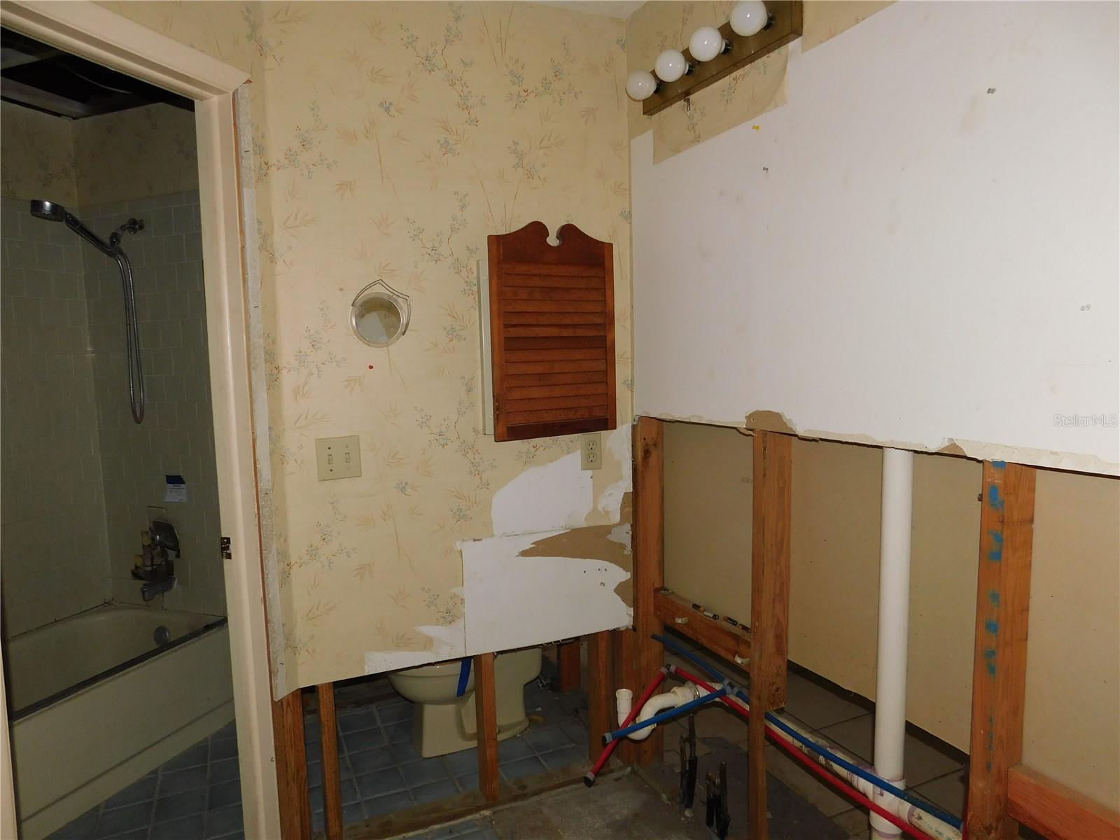 3202 CULLENDALE DR, TAMPA, FL, 33618
