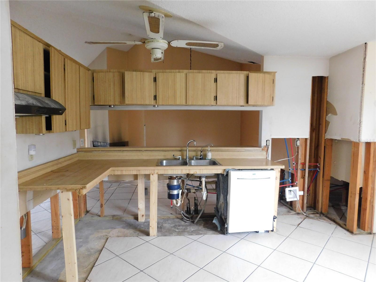 3202 CULLENDALE DR, TAMPA, FL, 33618