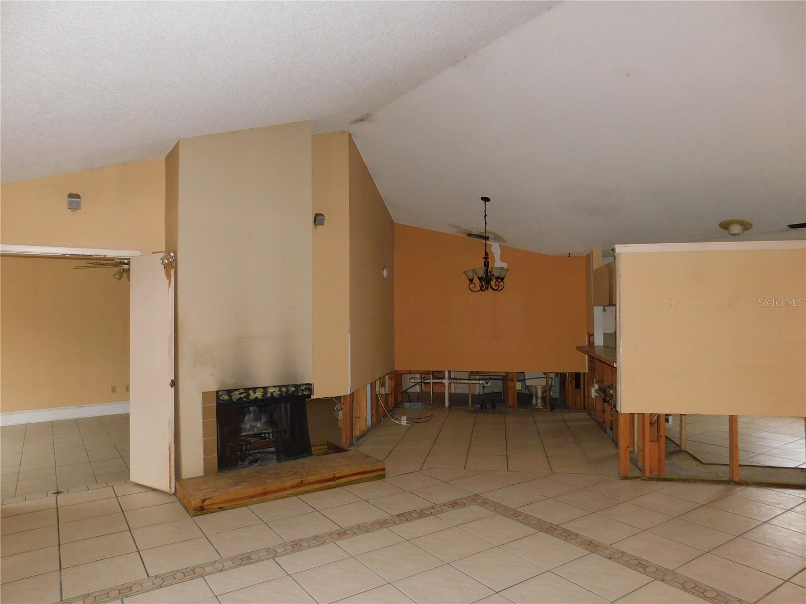 3202 CULLENDALE DR, TAMPA, FL, 33618