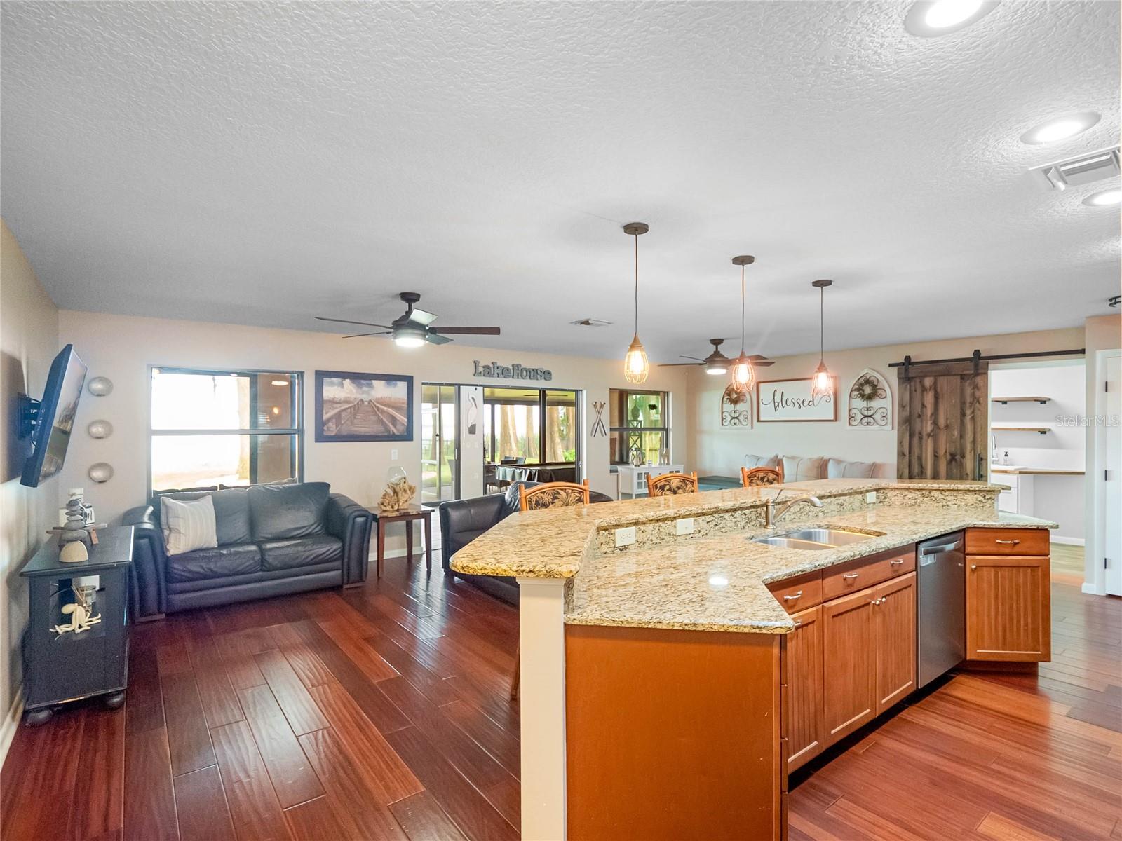 30931 SUNSET DR, TAVARES, FL, 32778
