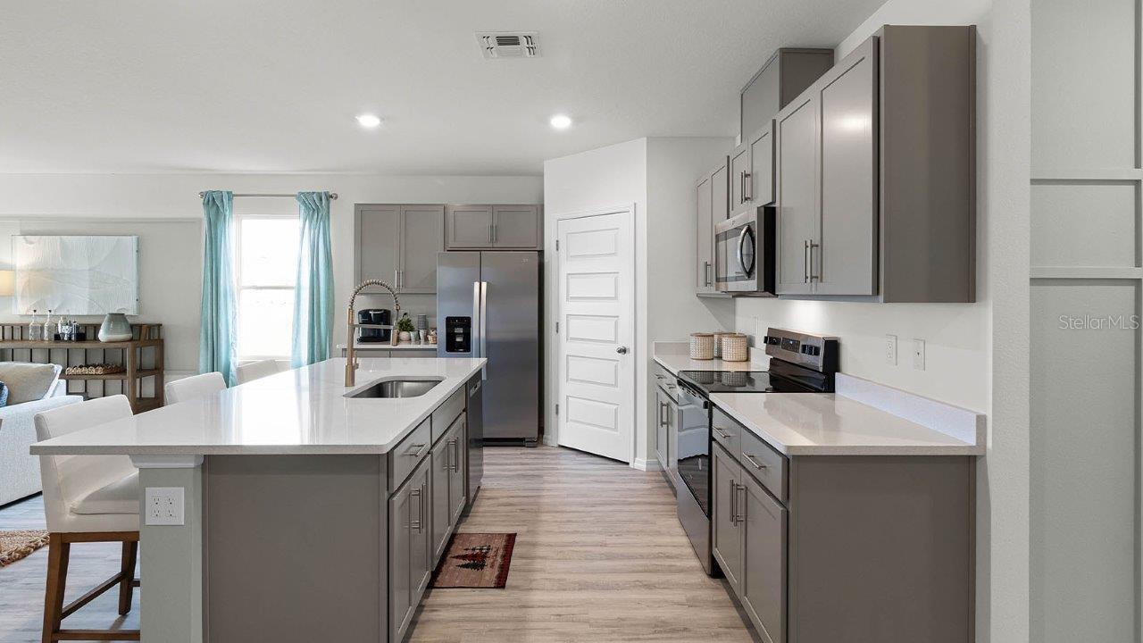 2986 SALISBURY AVE, HAINES CITY, FL, 33844