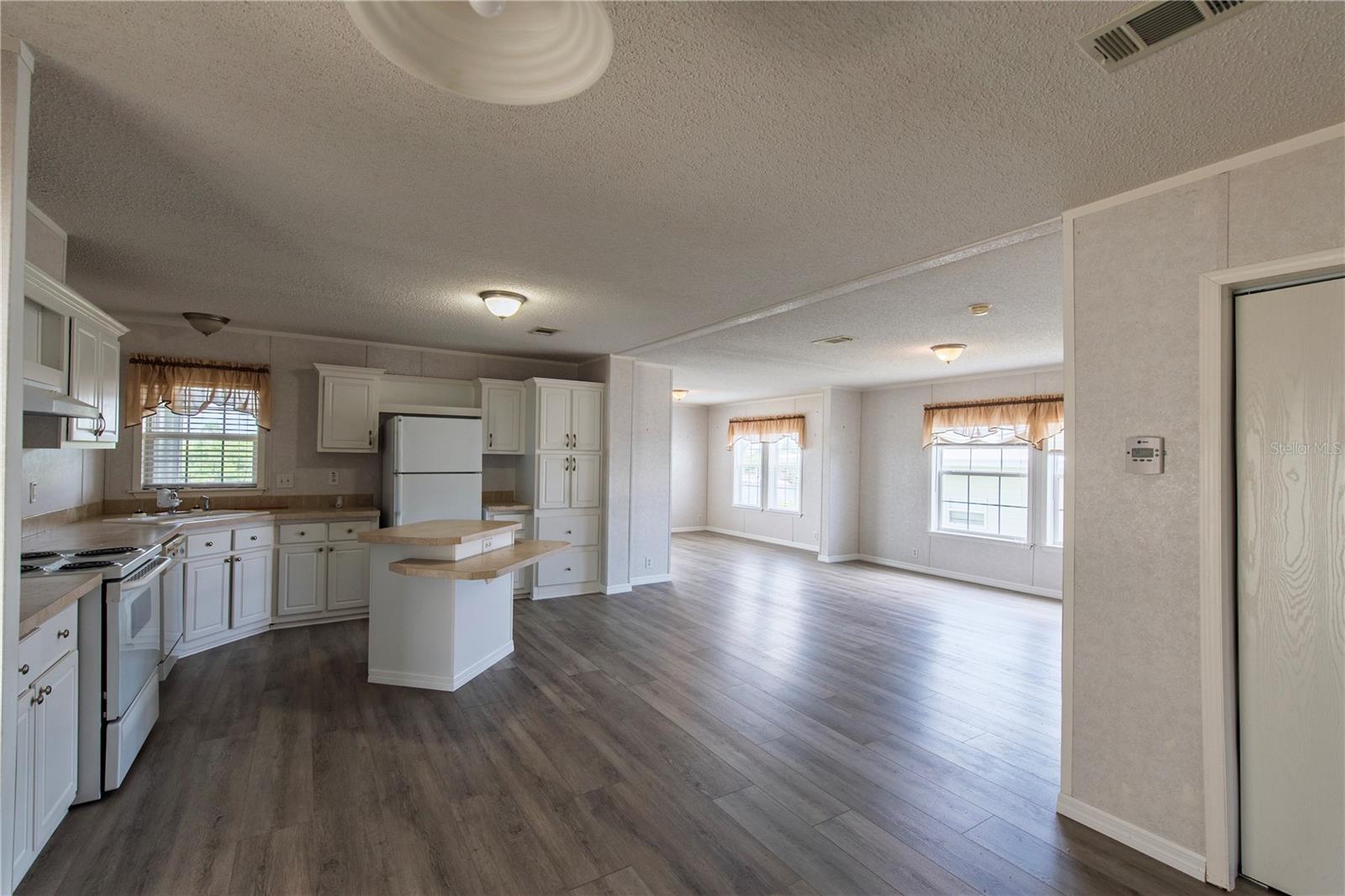 16 ALLIGATOR AVE, PUNTA GORDA, FL, 33950