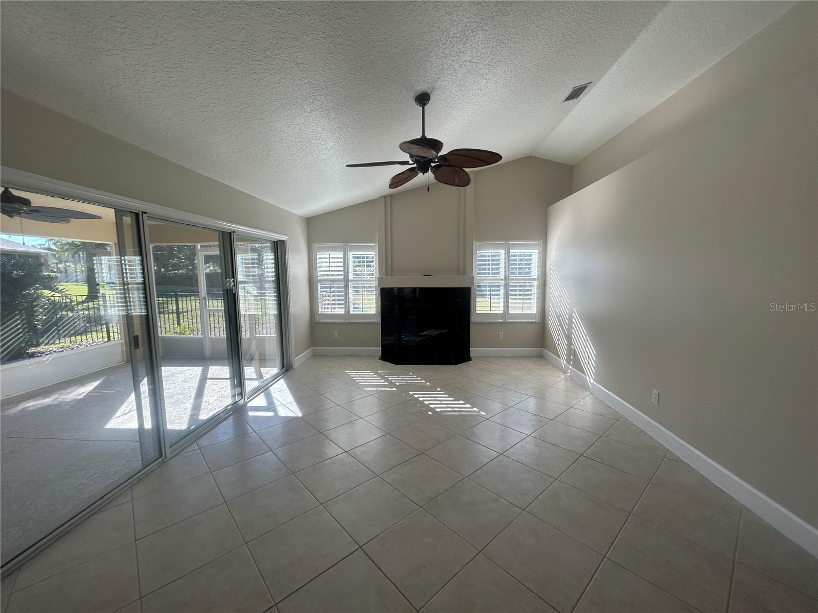 99 BAY LAKE DR, ORMOND BEACH, FL, 32174