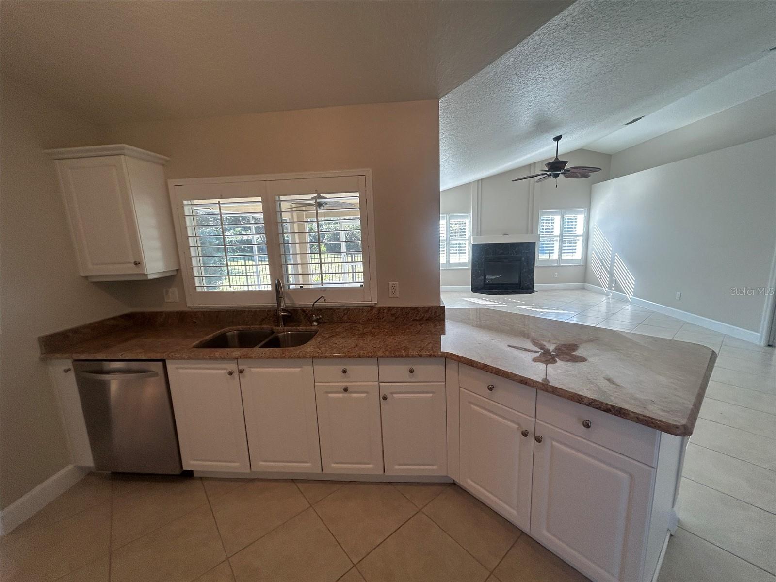 99 BAY LAKE DR, ORMOND BEACH, FL, 32174