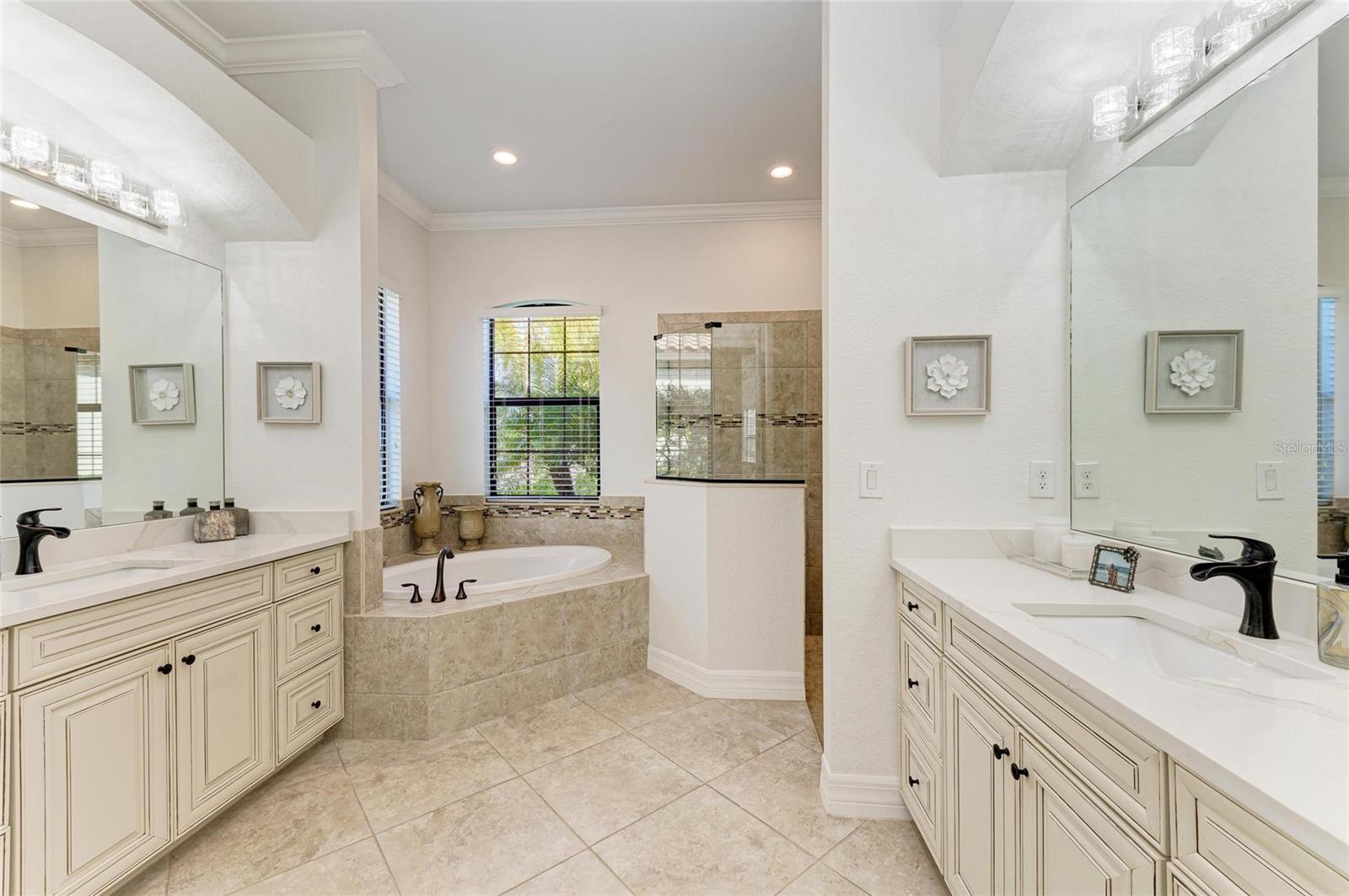 13823 SWIFTWATER WAY, BRADENTON, FL, 34211