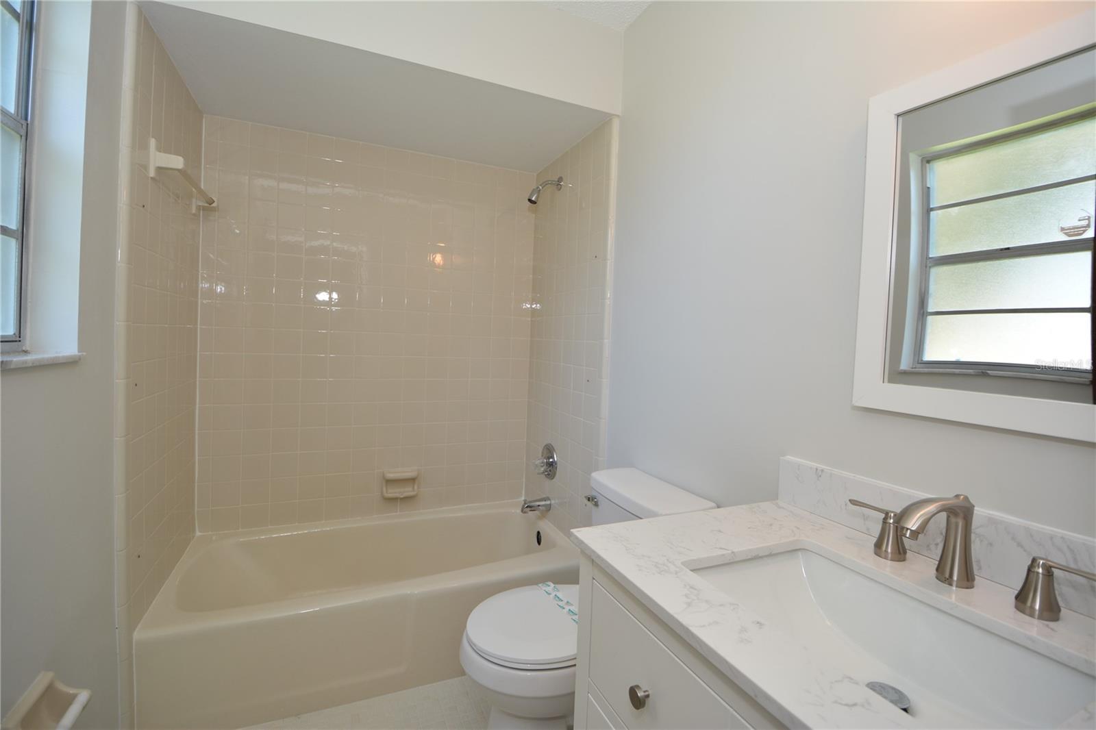 17 COURTNEY PL, PALM COAST, FL, 32137