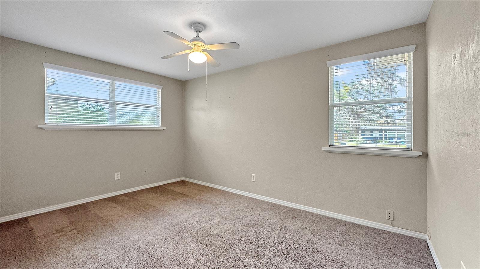 605 E RIVER DR, TEMPLE TERRACE, FL, 33617