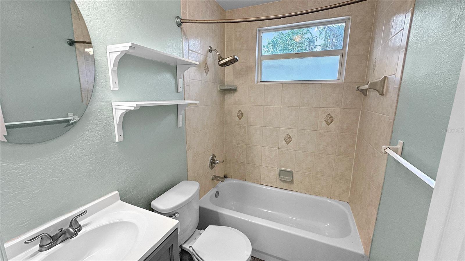 605 E RIVER DR, TEMPLE TERRACE, FL, 33617