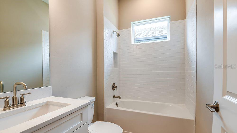 5208 SAVINO CIR, PALMETTO, FL, 34221