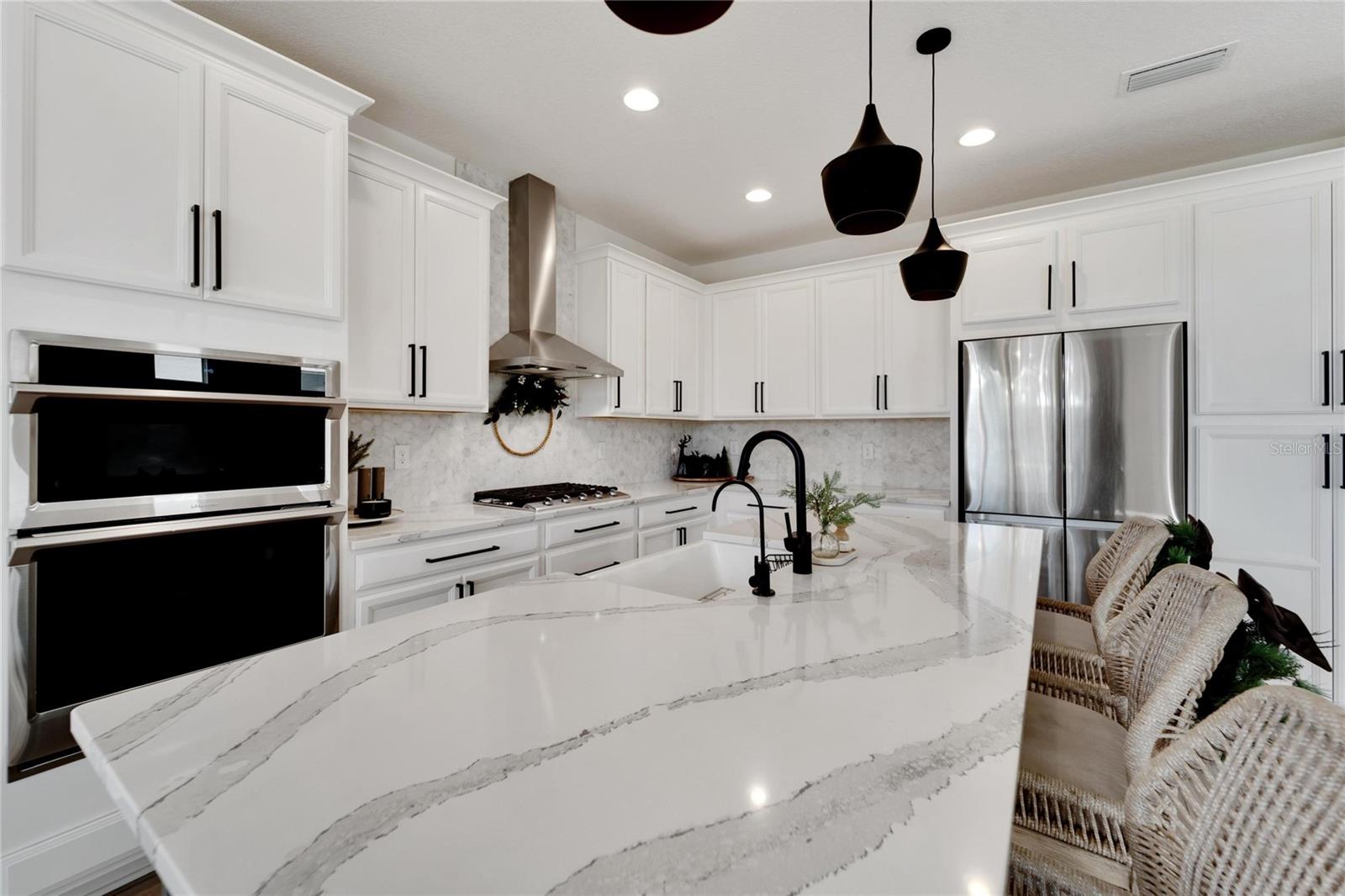 6137 VOYAGERS PL, APOLLO BEACH, FL, 33572