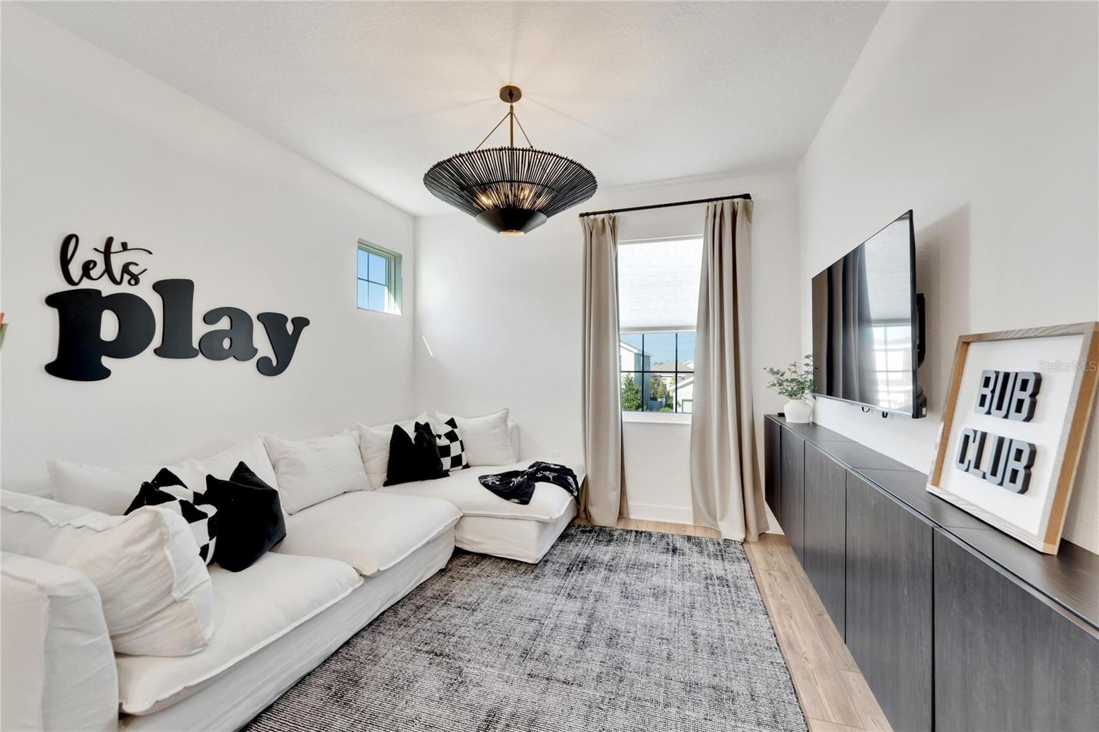 6137 VOYAGERS PL, APOLLO BEACH, FL, 33572
