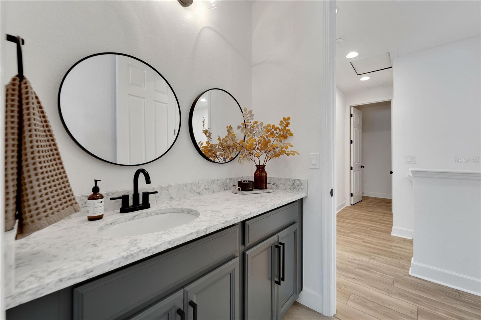 6137 VOYAGERS PL, APOLLO BEACH, FL, 33572