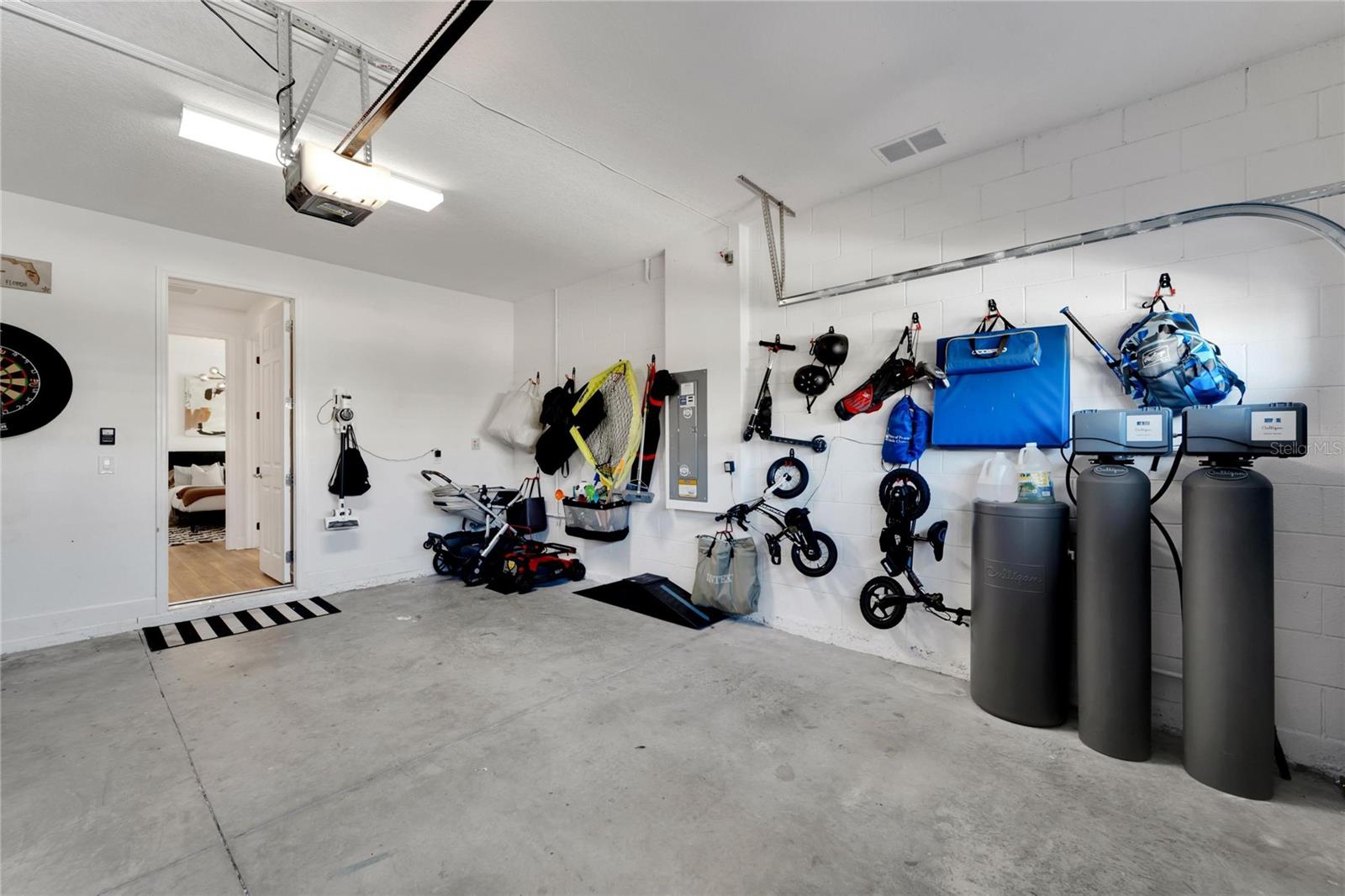 6137 VOYAGERS PL, APOLLO BEACH, FL, 33572