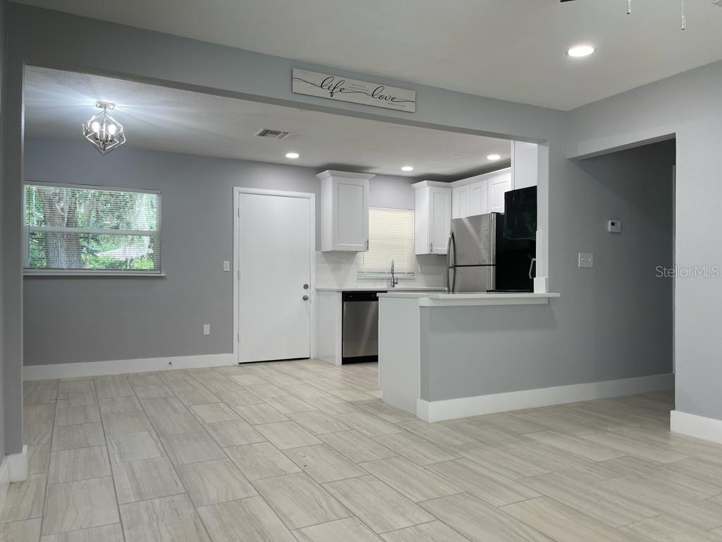 112 COLONIAL DR, AUBURNDALE, FL, 33823