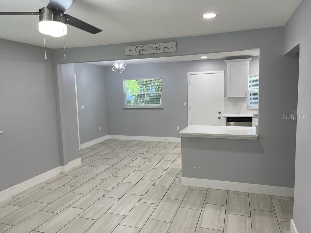 112 COLONIAL DR, AUBURNDALE, FL, 33823