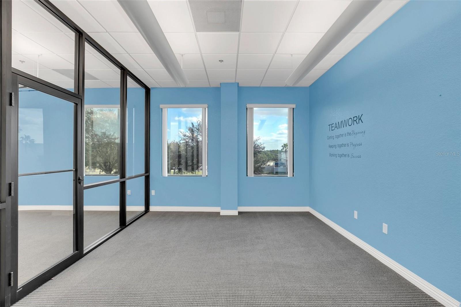 6881 KINGSPOINTE PKWY #12, ORLANDO, FL, 32819