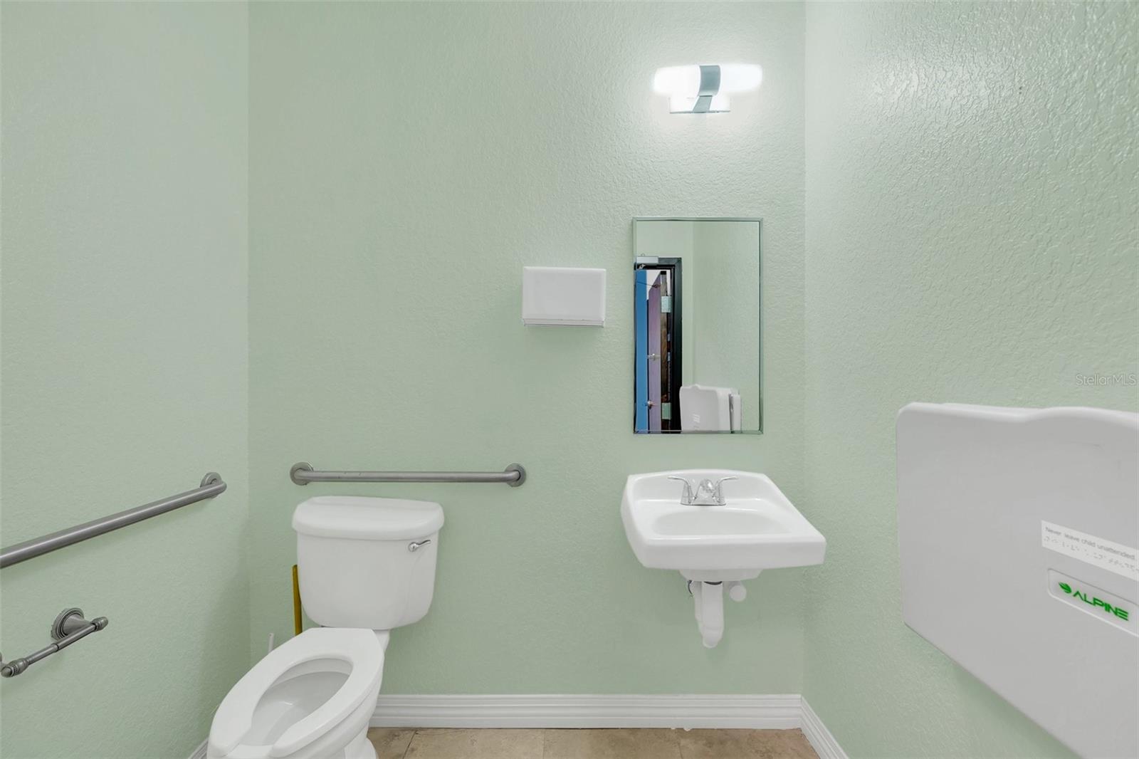 6881 KINGSPOINTE PKWY #12, ORLANDO, FL, 32819