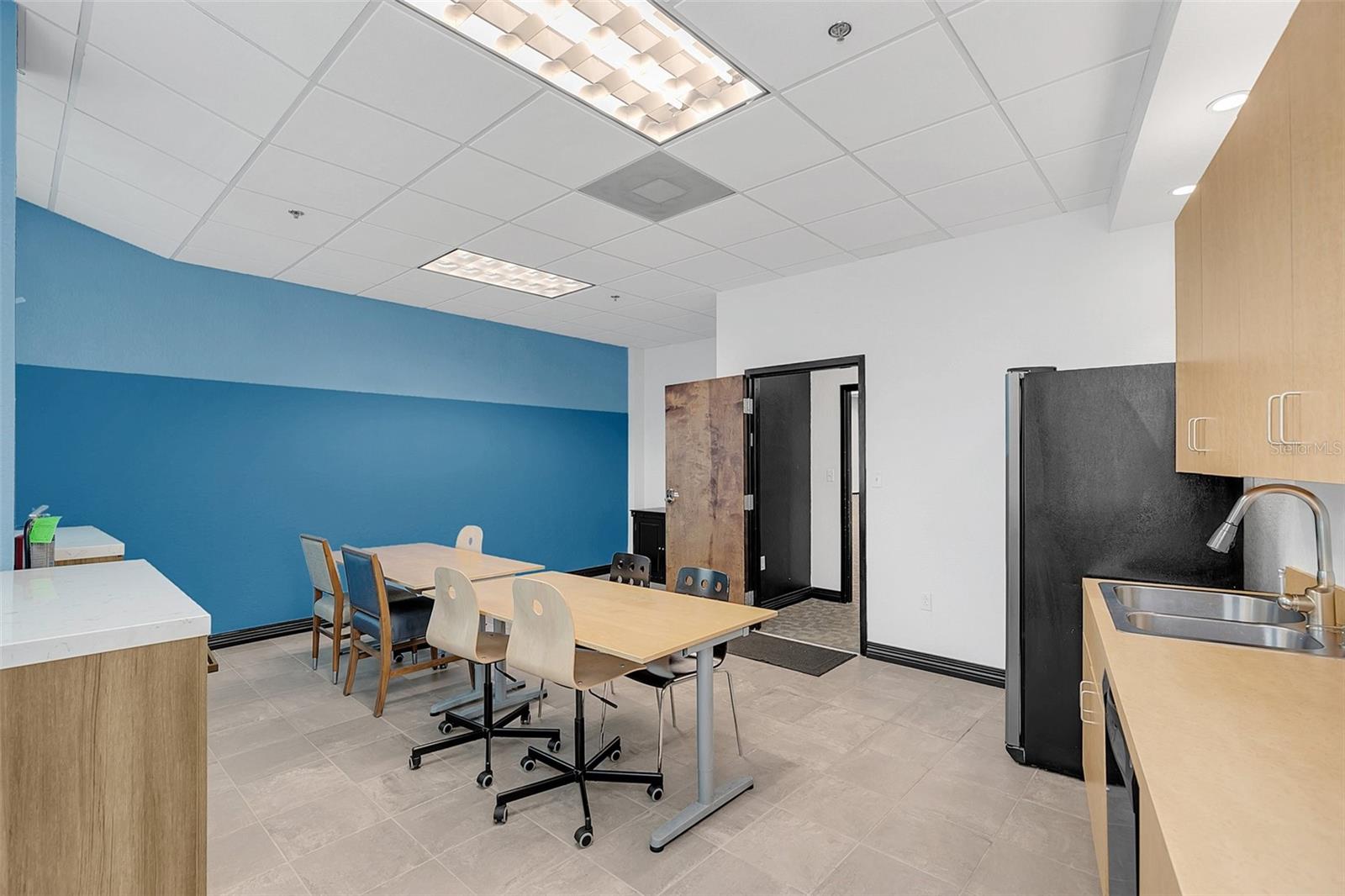 6881 KINGSPOINTE PKWY #12, ORLANDO, FL, 32819
