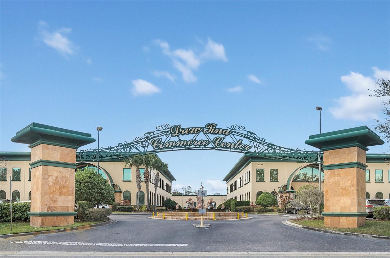 6881 KINGSPOINTE PKWY #12, ORLANDO, FL, 32819